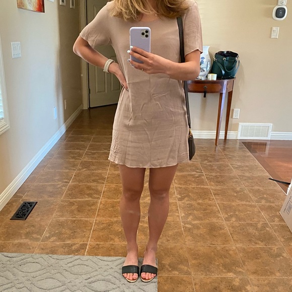 Taupe / neutral S Wilfred Free T-shirt dress - Picture 1 of 3